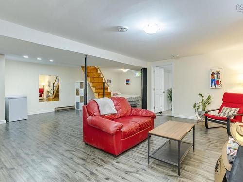 117 Brookside Road, Brookside, NS - Indoor Photo Showing Living Room