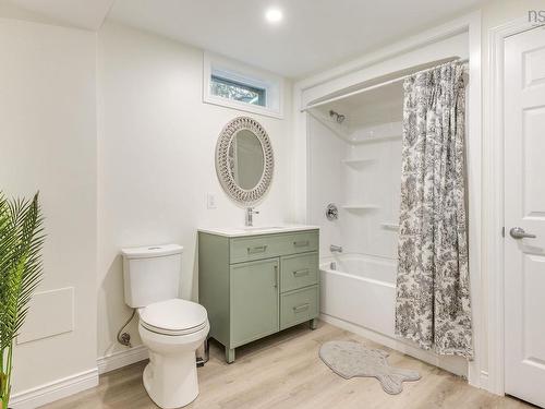 117 Brookside Road, Brookside, NS - Indoor Photo Showing Bathroom