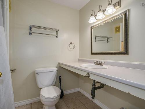 111 Montague Row, Digby, NS - Indoor Photo Showing Bathroom