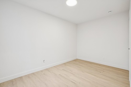 Chambre à coucher - 301-5997 Rue Hamilton, Montréal (Le Sud-Ouest), QC - Indoor Photo Showing Other Room