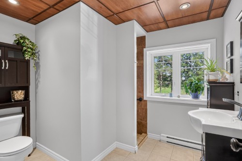 Bathroom - 221 1Er Rang S., Charette, QC - Indoor Photo Showing Bathroom