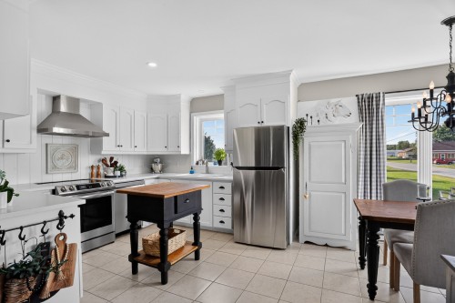 Kitchen - 221 1Er Rang S., Charette, QC - Indoor Photo Showing Kitchen