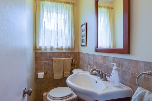 Salle d'eau - 11 Av. Laurelwood, Pointe-Claire, QC - Indoor Photo Showing Bathroom