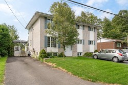 320  - 322 Rue d'Ottawa Cowansville, QC J2K 2C5