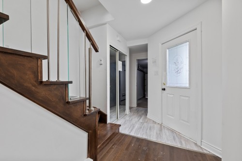 Hall d'entrée/Vestibule - 4461 Rue Cécile, Montréal (Pierrefonds-Roxboro), QC - Indoor Photo Showing Other Room