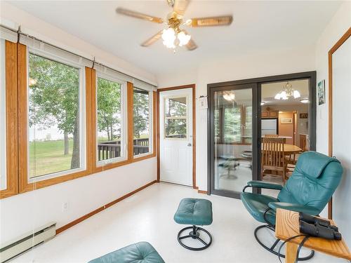 34 Thorvaldson Drive, Arnes, MB - Indoor