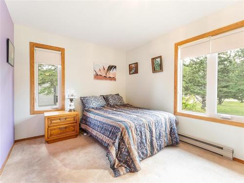 34 Thorvaldson Drive, Arnes, MB - Indoor Photo Showing Bedroom