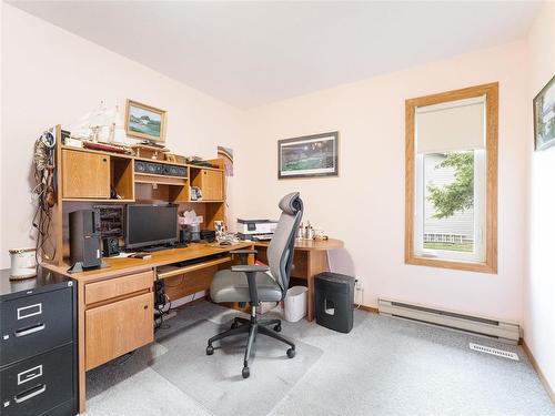 34 Thorvaldson Drive, Arnes, MB - Indoor Photo Showing Office