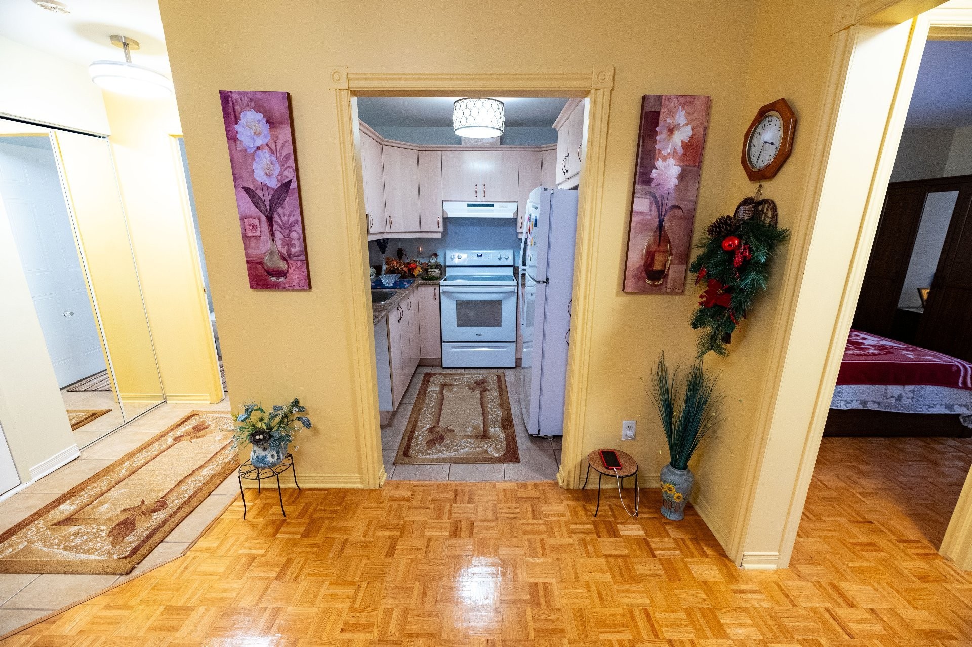 103 112 Av De Balmoral — photo 3