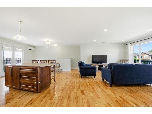 16 Knowlton Cres, Oromocto, NB 