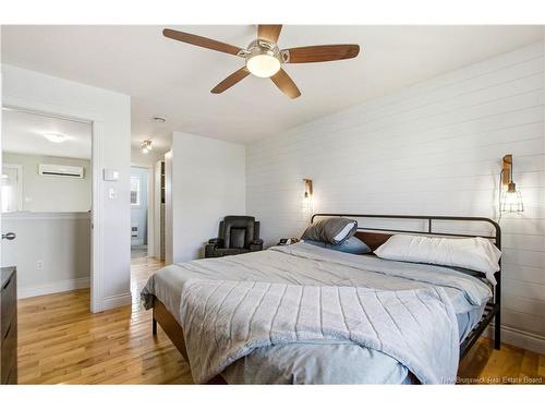 16 Knowlton Cres, Oromocto, NB 