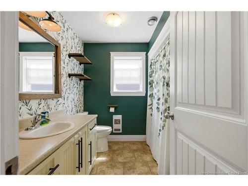 16 Knowlton Cres, Oromocto, NB 