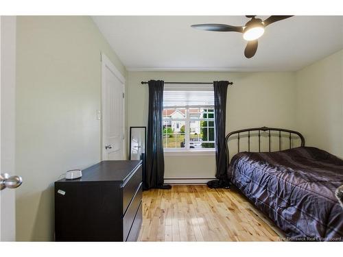 16 Knowlton Cres, Oromocto, NB 