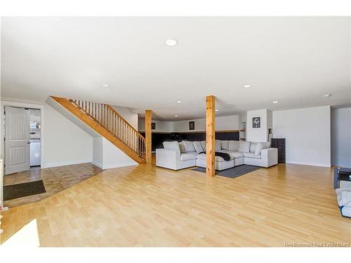 16 Knowlton Cres, Oromocto, NB 