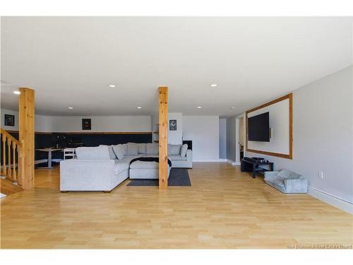 16 Knowlton Cres, Oromocto, NB 