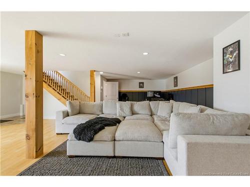 16 Knowlton Cres, Oromocto, NB 