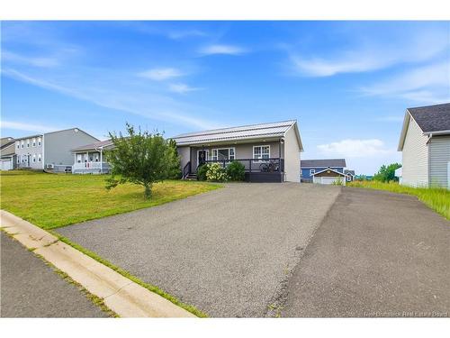 16 Knowlton Cres, Oromocto, NB 