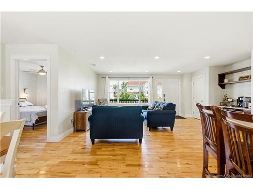 16 Knowlton Cres, Oromocto, NB 