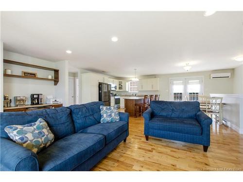16 Knowlton Cres, Oromocto, NB 