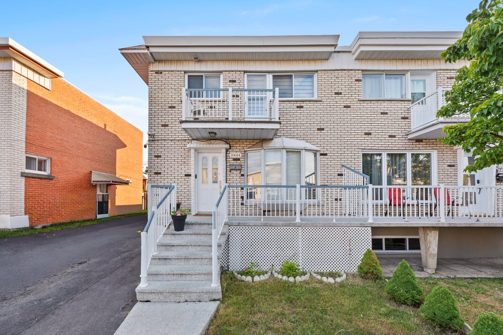 11444 Rue De Normandie — photo 1