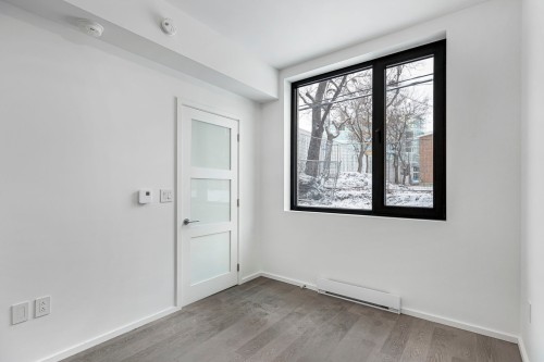 Chambre à coucher - 118-585 Av. Glengarry, Mont-Royal, QC - Indoor Photo Showing Other Room
