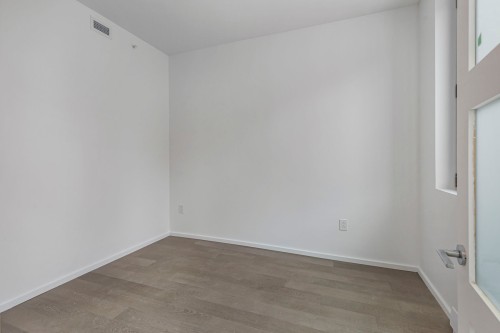 Chambre à coucher - 116-585 Av. Glengarry, Mont-Royal, QC - Indoor Photo Showing Other Room