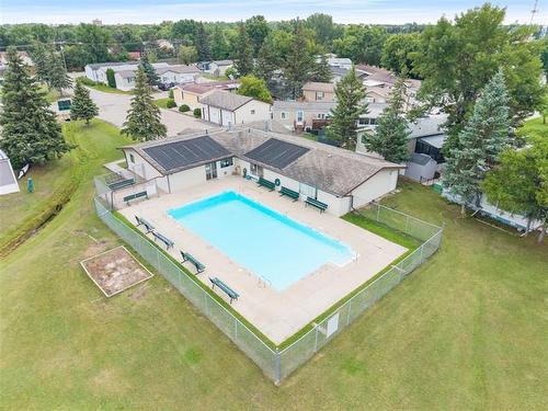 91 Sandale Dr, Winnipeg, MB 