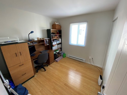 Chambre à coucher - 4425 Av. De La Renaissance, Laval (Sainte-Rose), QC - Indoor Photo Showing Office