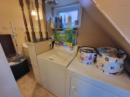 1032 Third St E, Fort Frances, ON - Indoor Photo Showing Laundry Room