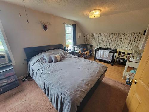 1032 Third St E, Fort Frances, ON - Indoor Photo Showing Bedroom