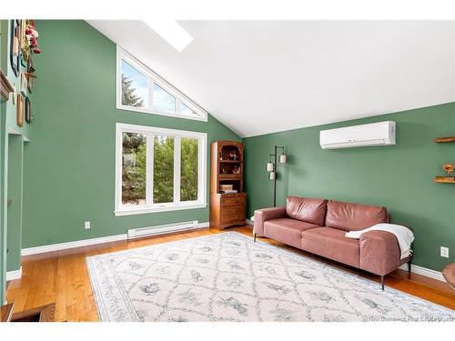 313 Gaspé, Dieppe, NB 