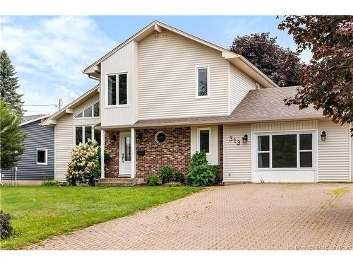 313 Gaspé, Dieppe, NB 