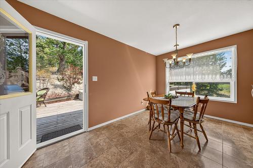 20B Wolf Crescent, Windermere, BC - Indoor Photo Showing Dining Room