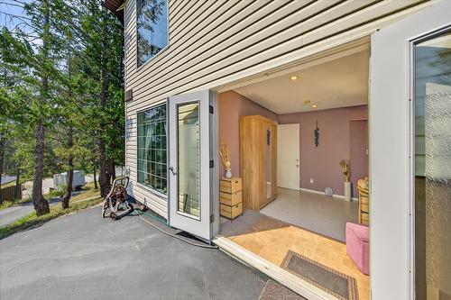 20B Wolf Crescent, Windermere, BC - Outdoor With Exterior