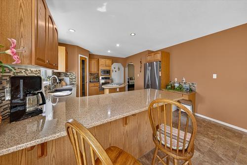 20B Wolf Crescent, Windermere, BC - Indoor Photo Showing Kitchen