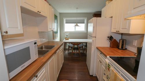 3-650 Knighton Road, Kimberley, BC - Indoor Photo Showing Kitchen