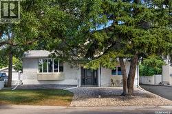 305 Hanley CRESCENT  Regina, SK S4R 5A9