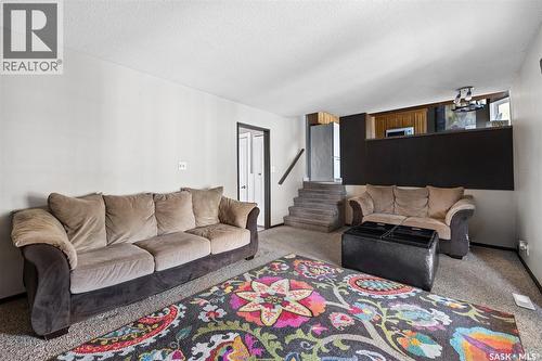 305 Hanley Crescent, Regina, SK 