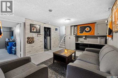305 Hanley Crescent, Regina, SK 