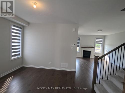 246 RUE DE BEAUGENCY STREET , Ottawa, Ontario K1W 0T2 5