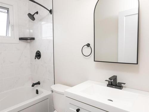 262 Sheridan Cres, Thunder Bay, ON - Indoor Photo Showing Bathroom