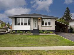 262 Sheridan Cres  Thunder Bay, ON P7C 5M4