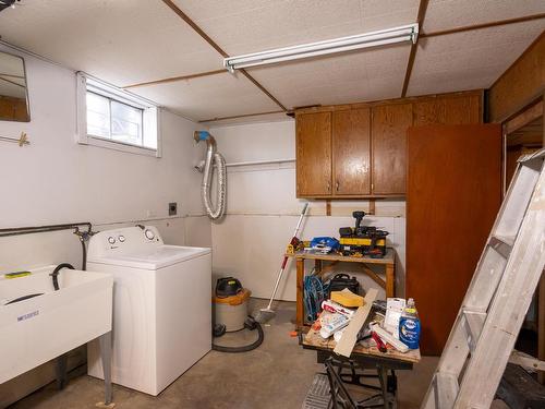262 Sheridan Cres, Thunder Bay, ON - Indoor Photo Showing Laundry Room