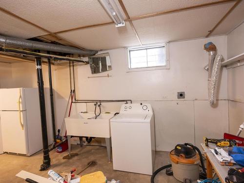 262 Sheridan Cres, Thunder Bay, ON - Indoor Photo Showing Laundry Room