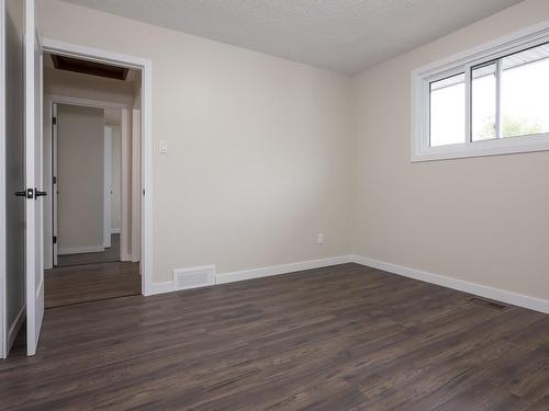 262 Sheridan Cres, Thunder Bay, ON - Indoor Photo Showing Other Room
