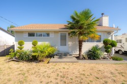 540 Deering St Nanaimo, BC V9R 1C1