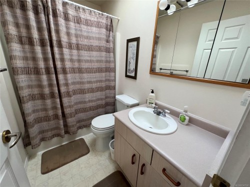 82 Wolf Lane, View Royal, BC 