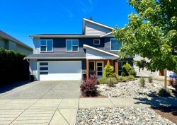 532 Lori Pl Nanaimo, BC V9R 0H8