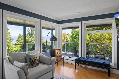 372 Crescent Rd West, Qualicum Beach, BC 