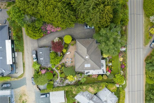 372 Crescent Rd West, Qualicum Beach, BC 